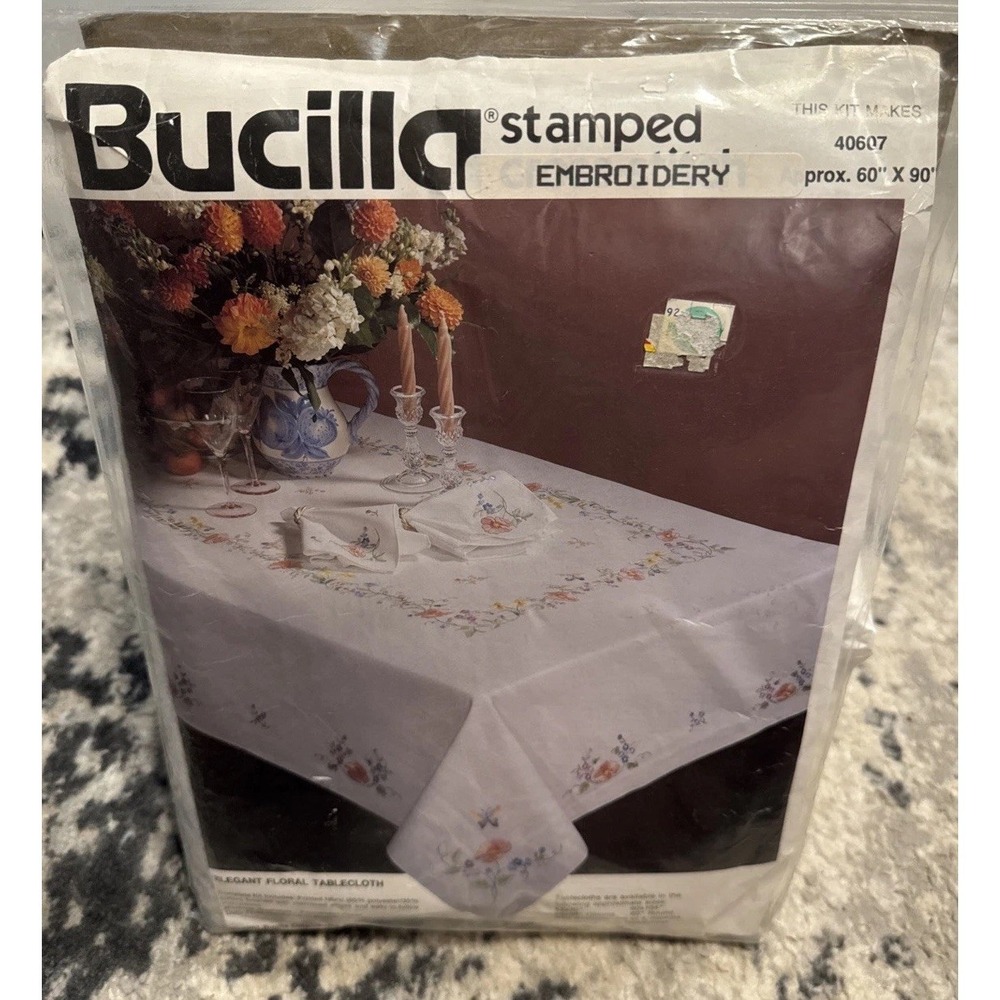 Bucilla Floral White Stamped Embroidery 60" X 90" Tablecloth W/ 4 Napkins 40607